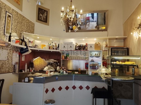 locale commerciale in vendita a Pisa in zona Quartiere Santa Maria