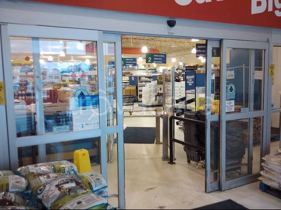 negozio in vendita a Pisa in zona Quartiere San Francesco