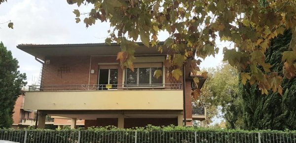 casa indipendente in vendita a Pisa in zona Ingegneria