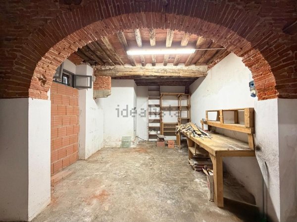 locale di sgombero in vendita a Pisa in zona Quartiere Santa Maria