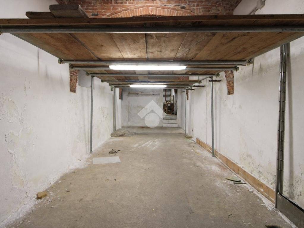 locale commerciale in vendita a Pisa in zona Centro Storico