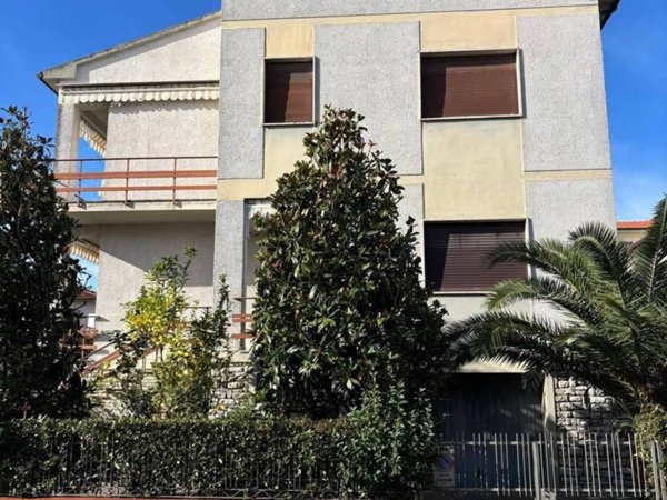 casa indipendente in vendita a Pisa in zona Porta a Lucca