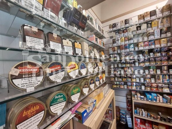 negozio in vendita a Pisa in zona Quartiere San Giusto