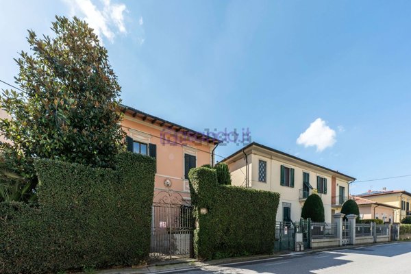 casa indipendente in vendita a Pisa in zona Centro Storico