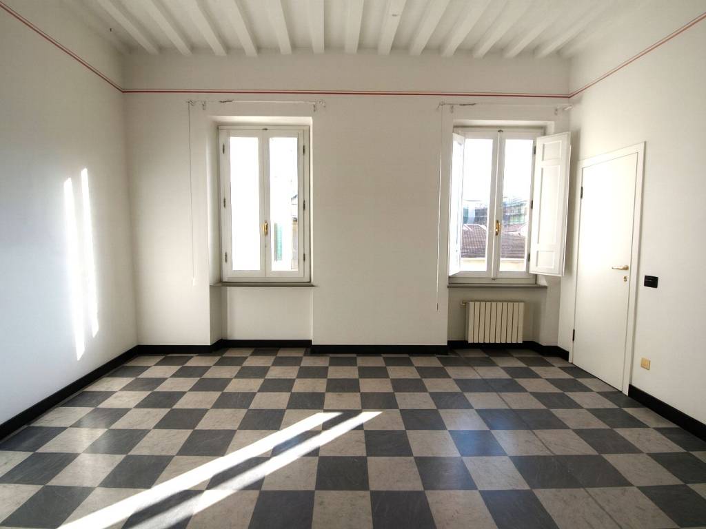 appartamento in vendita a Pisa in zona Lungarni