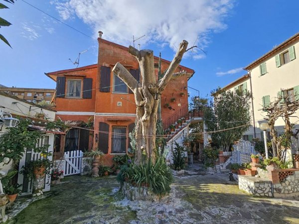 casa indipendente in vendita a Pisa in zona Cisanello