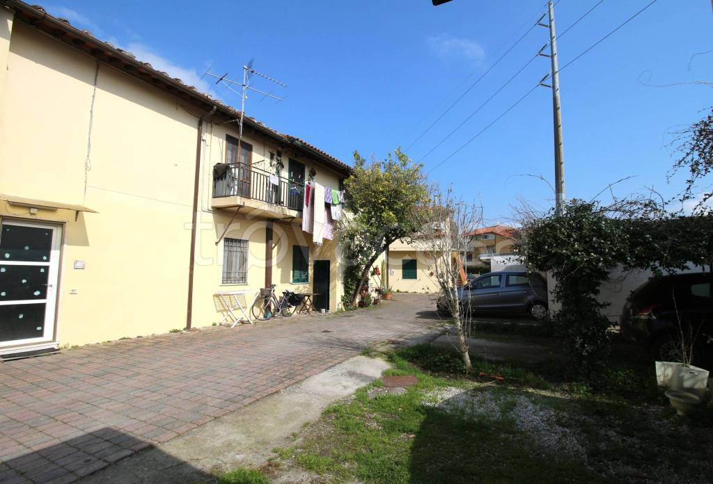 appartamento in vendita a Pisa in zona Barbaricina