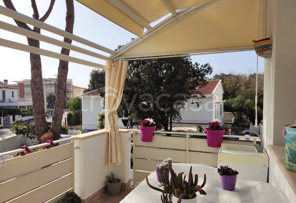 casa indipendente in vendita a Pisa in zona Tirrenia