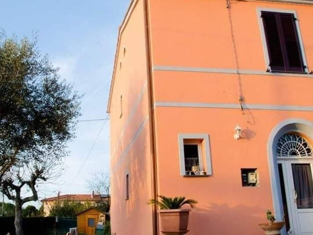 casa indipendente in vendita a Pisa in zona Ospedaletto