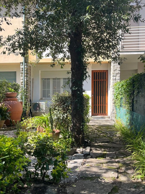 casa indipendente in vendita a Pisa in zona Tirrenia