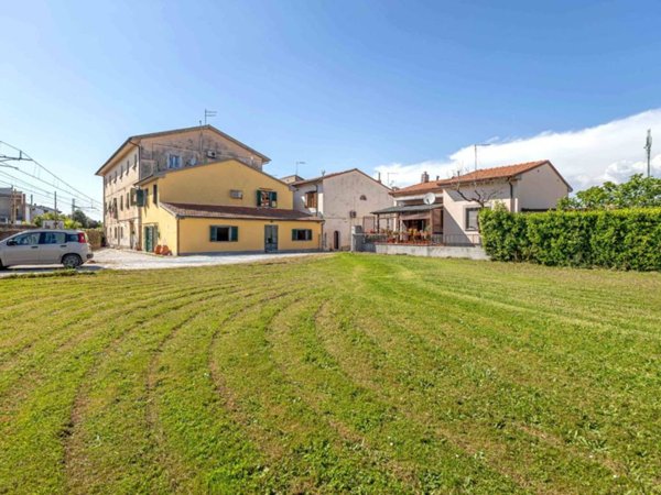 casa indipendente in vendita a Pisa in zona Putignano