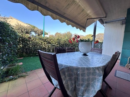 casa indipendente in vendita a Pisa in zona Tirrenia