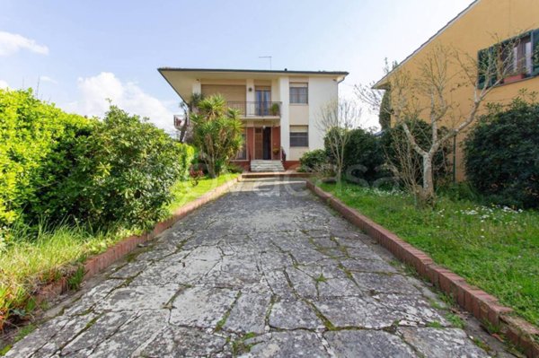casa indipendente in vendita a Pisa in zona Lungarni