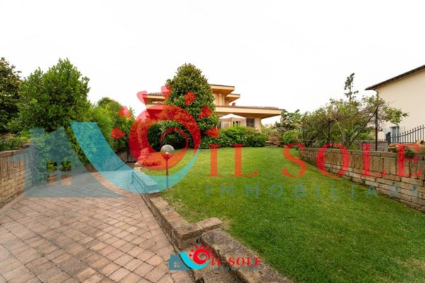 casa indipendente in vendita a Pisa in zona Barbaricina