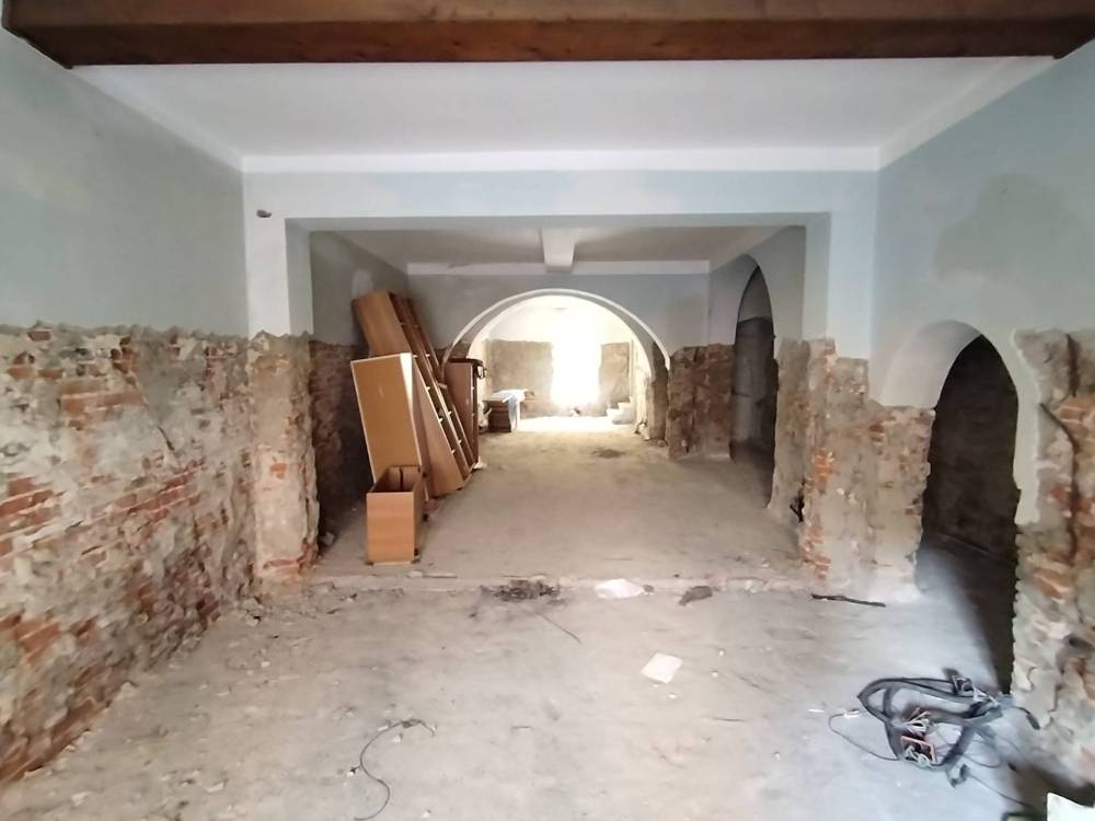 locale di sgombero in vendita a Pisa in zona Quartiere Sant'Antonio