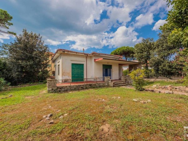 casa indipendente in vendita a Pisa in zona Tirrenia