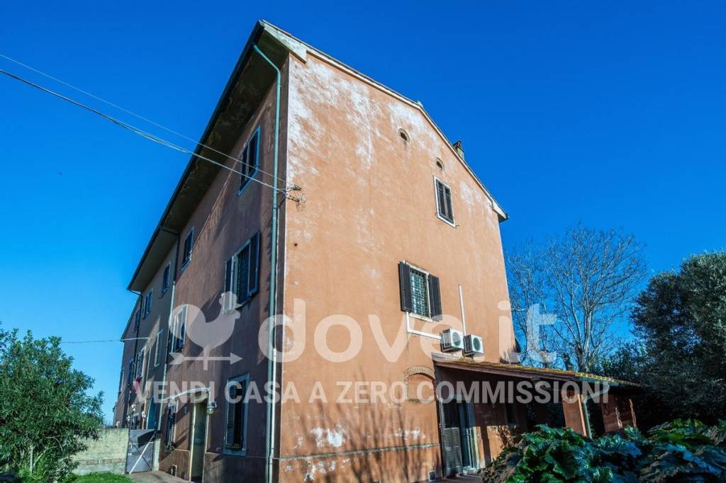 casa indipendente in vendita a Pisa in zona Barbaricina