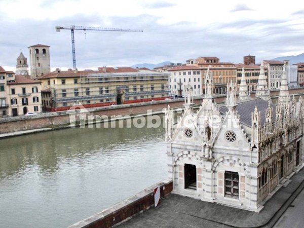 appartamento in vendita a Pisa in zona Lungarni