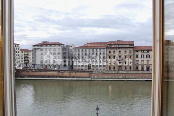 appartamento in vendita a Pisa in zona Lungarni