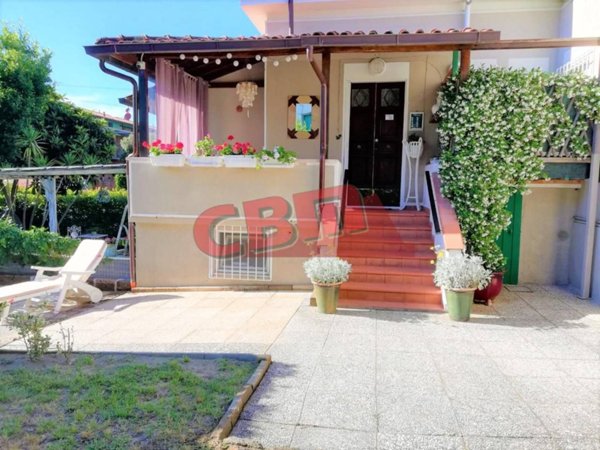 casa indipendente in vendita a Pisa in zona Tirrenia