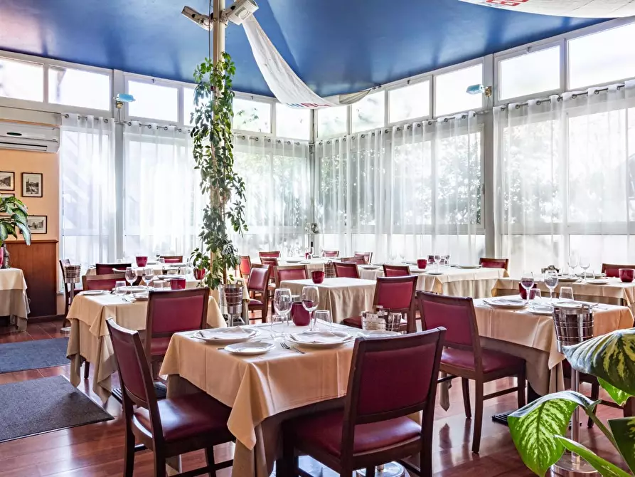 locale commerciale in vendita a Pisa in zona Centro Storico