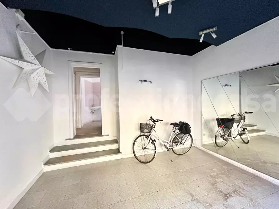 locale commerciale in vendita a Pisa in zona Centro Storico