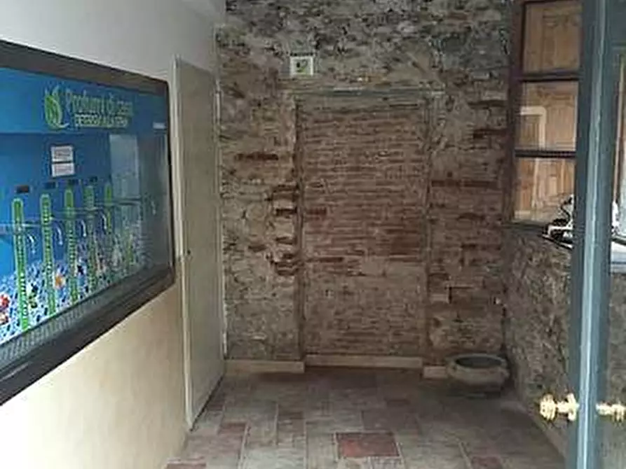 locale commerciale in vendita a Pisa in zona Santa Marta