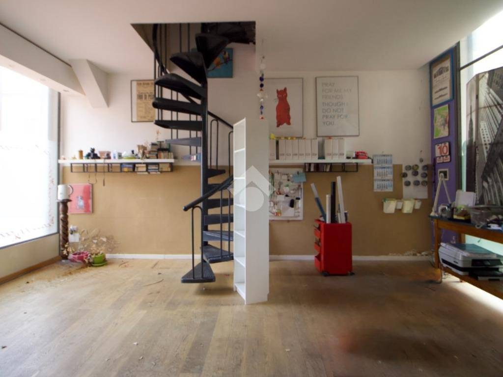 negozio in vendita a Pisa in zona Quartiere Sant'Antonio