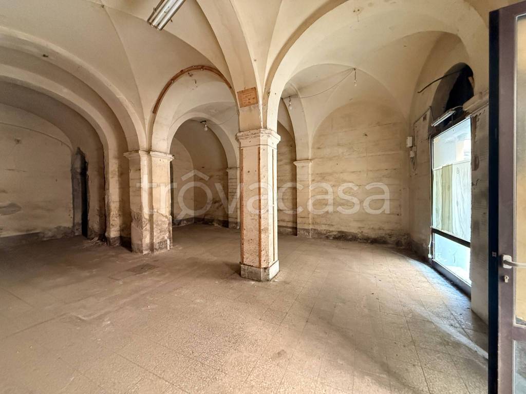 negozio in vendita a Pisa in zona Quartiere San Francesco