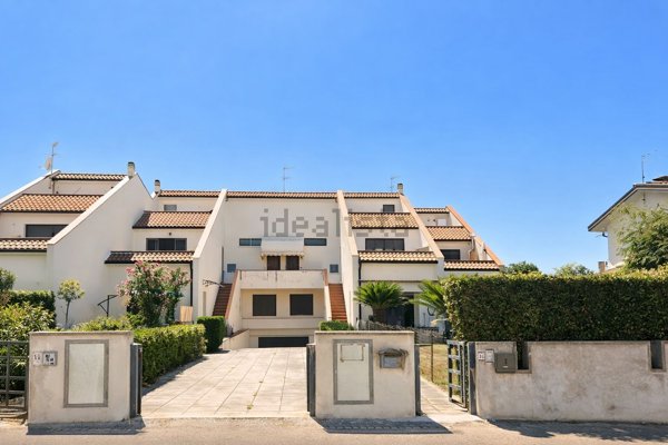 casa indipendente in vendita a Pisa in zona Calambrone