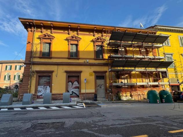 negozio in vendita a Pisa in zona Centro Storico