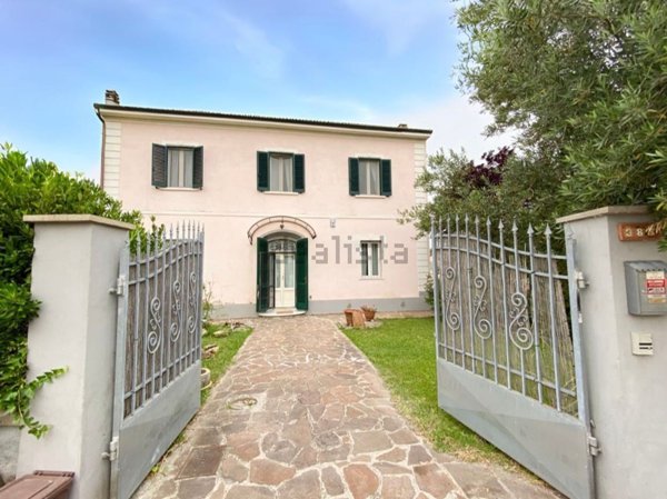 casa indipendente in vendita a Pisa in zona La Vettola