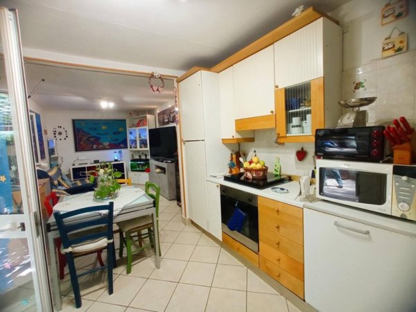 casa indipendente in vendita a Pisa in zona Barbaricina