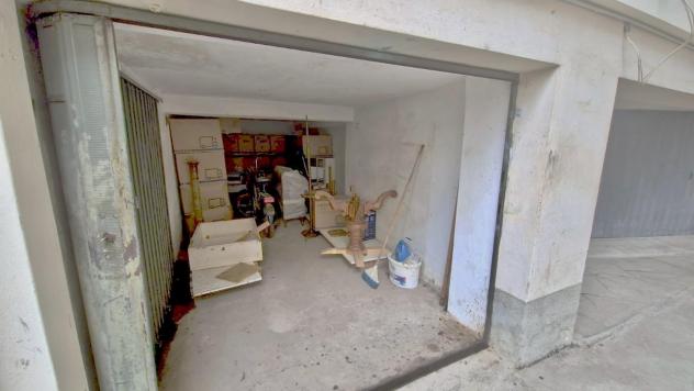 locale di sgombero in vendita a Pisa in zona Quartiere San Francesco