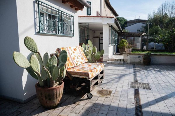 casa indipendente in vendita a Pisa in zona Porta a Lucca