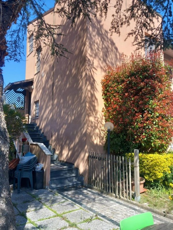casa indipendente in vendita a Pisa in zona Porta a Mare