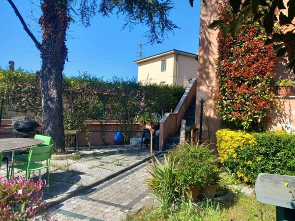 casa indipendente in vendita a Pisa in zona Stazione