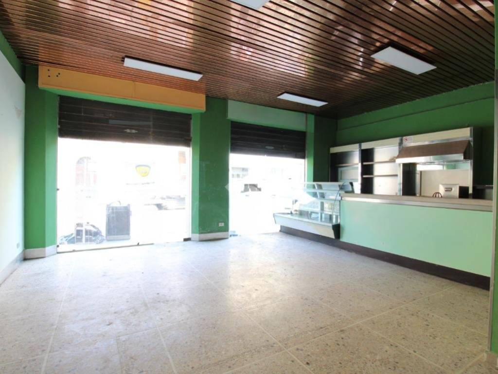 negozio in vendita a Pisa in zona Stazione
