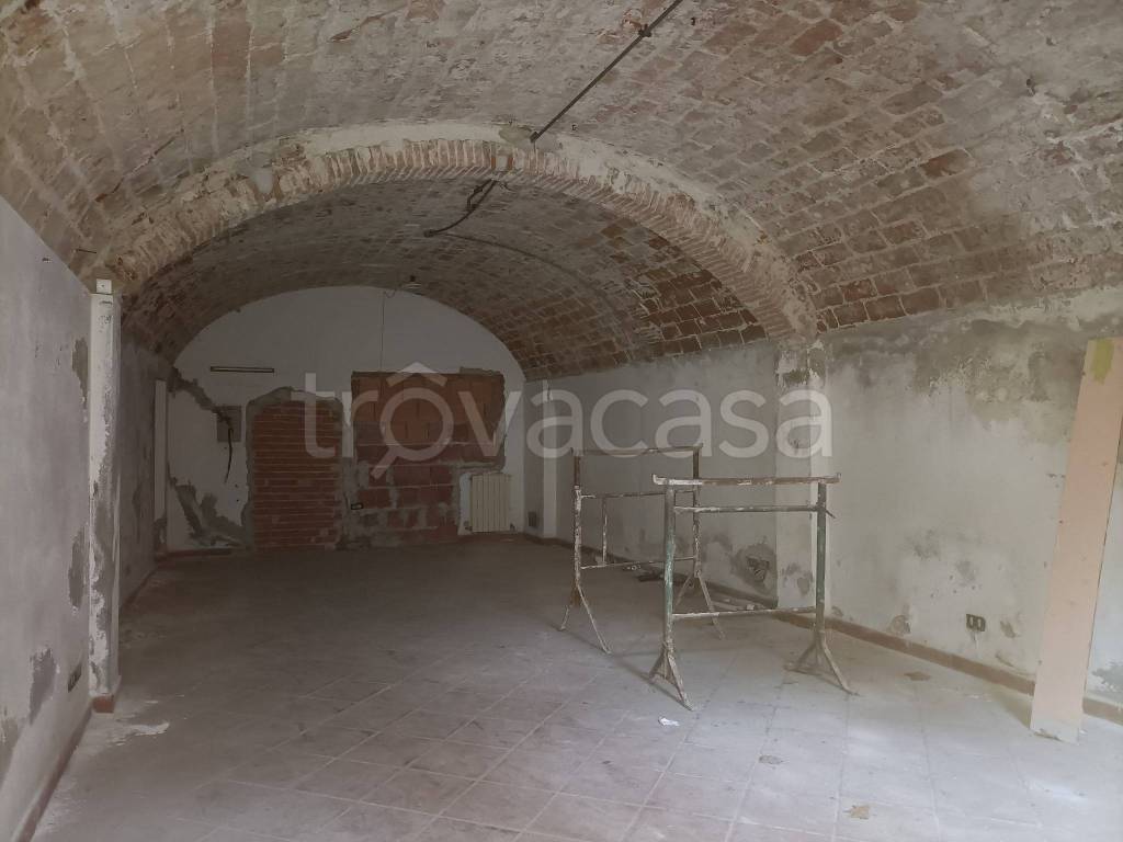 negozio in vendita a Pisa in zona Quartiere San Francesco