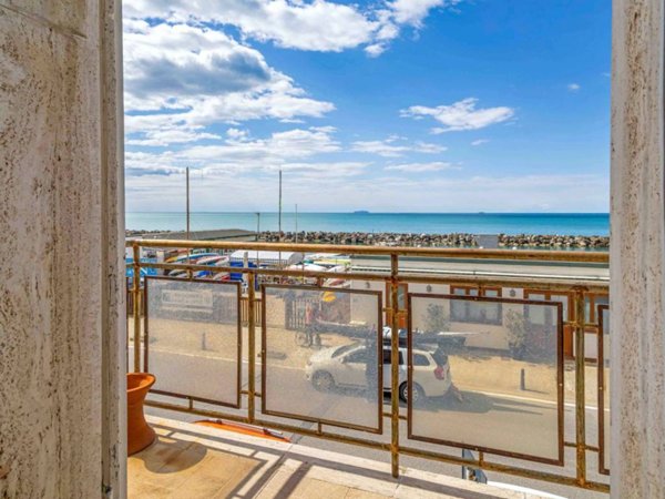 casa indipendente in vendita a Pisa in zona Calambrone