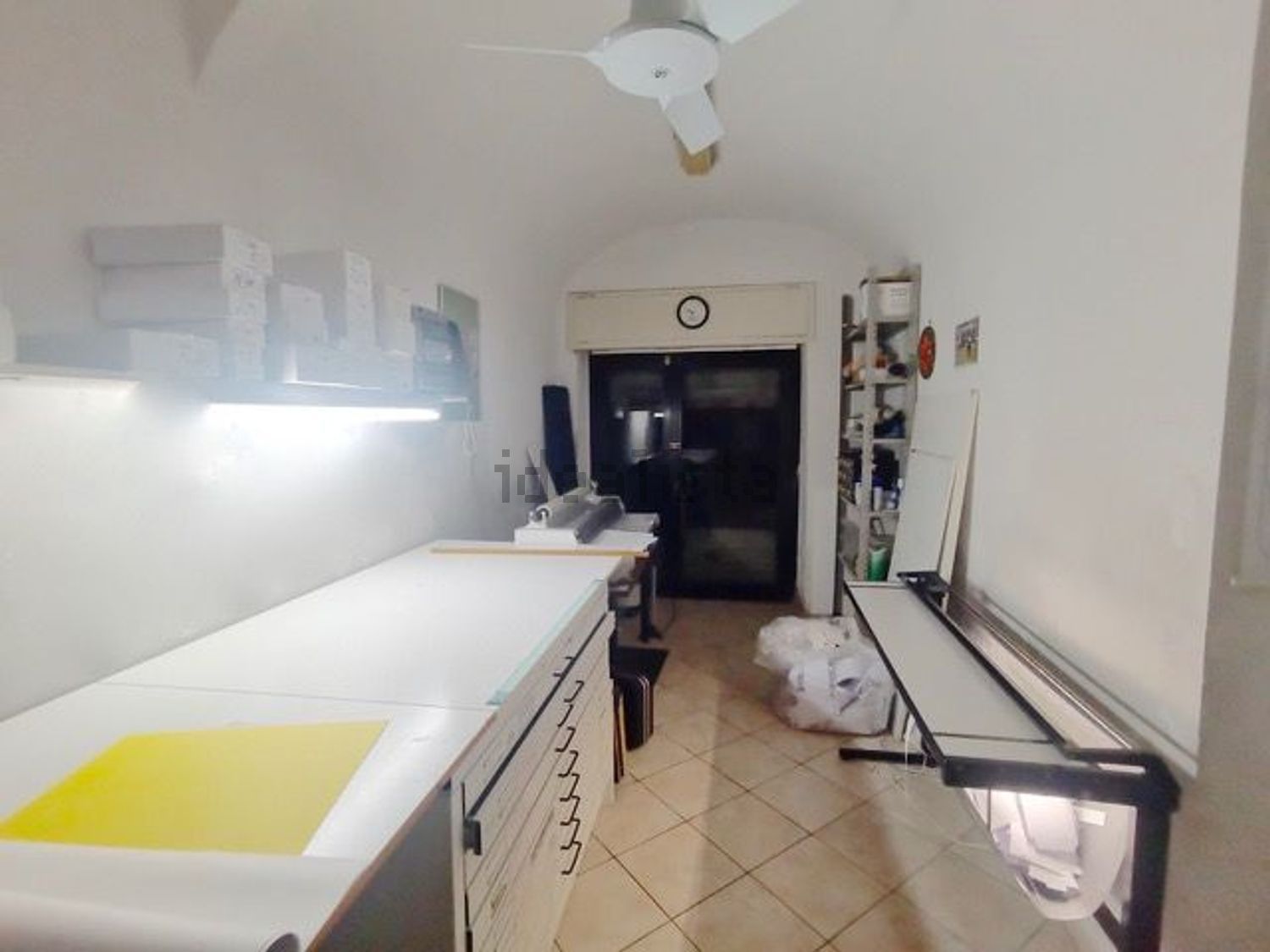 locale di sgombero in vendita a Pisa in zona Quartiere Santa Maria