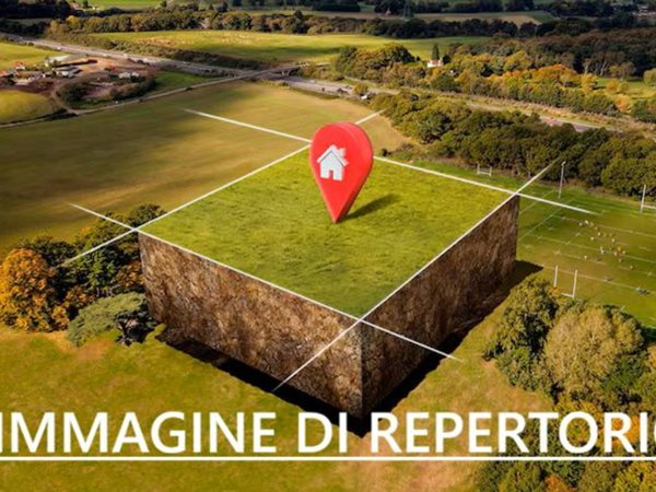 negozio in vendita a Pisa in zona Tirrenia