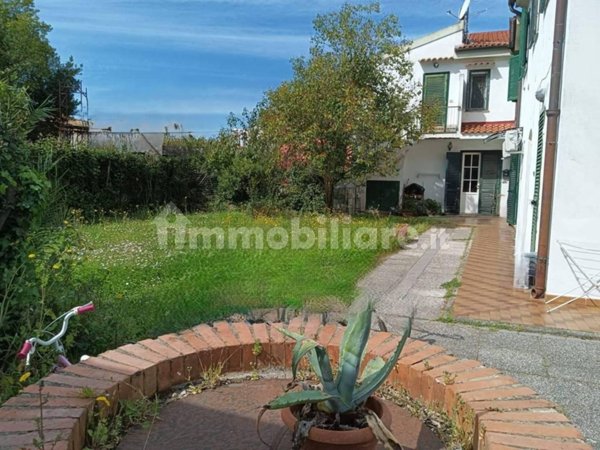 appartamento in vendita a Pisa in zona Cisanello