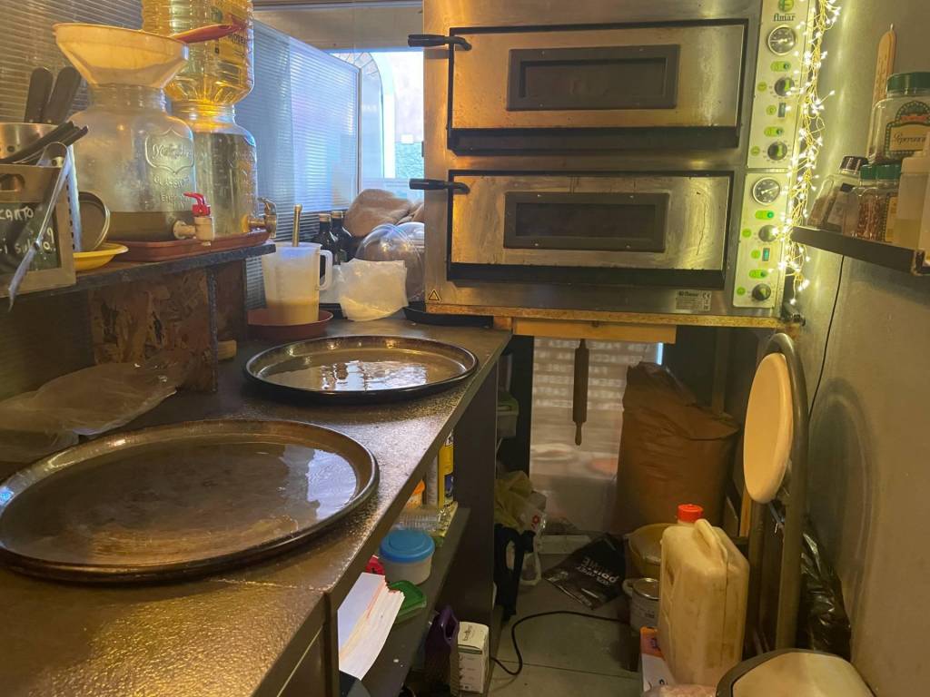 negozio in vendita a Pisa