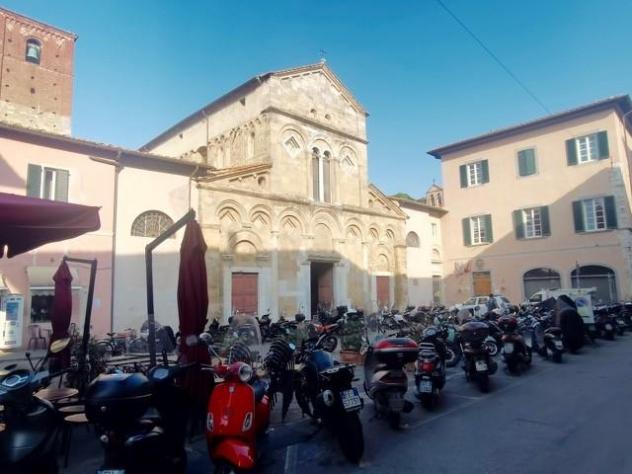 negozio in vendita a Pisa in zona Centro Storico