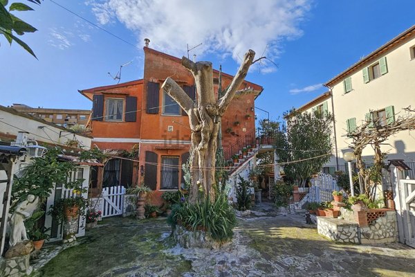 casa indipendente in vendita a Pisa