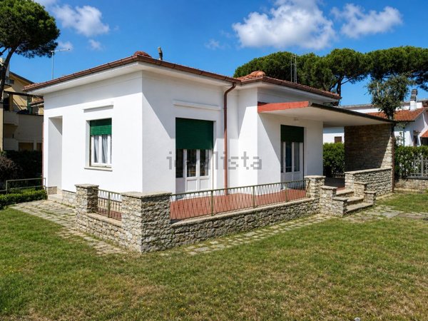 casa indipendente in vendita a Pisa in zona Tirrenia