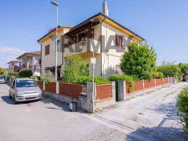 appartamento in vendita a Pisa in zona Quartiere San Giusto