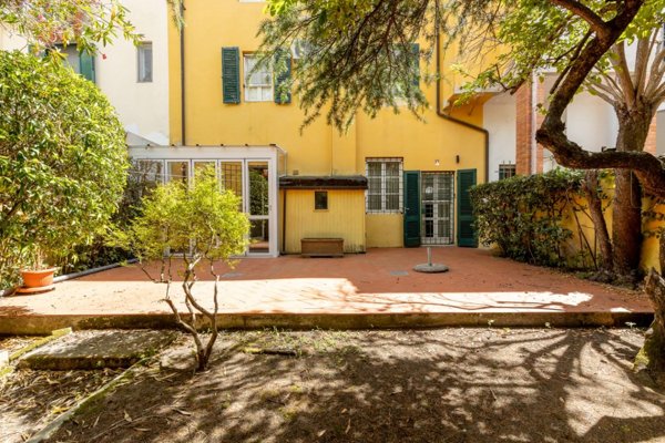 casa indipendente in vendita a Pisa in zona Landi