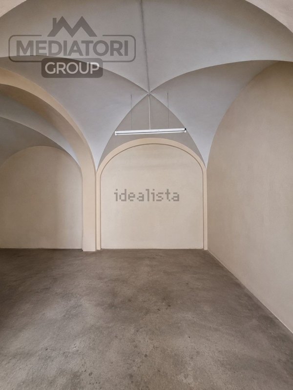 locale di sgombero in vendita a Pisa in zona Quartiere Sant'Antonio